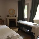 Logis Restaurant - Le Clos Deauville Gatien Otel Saint-Gâtien-des-Bois