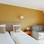 Logis Restaurant - Le Clos Deauville Gatien 3*