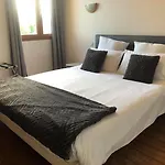Otel Logis Restaurant - Le Clos Deauville Gatien