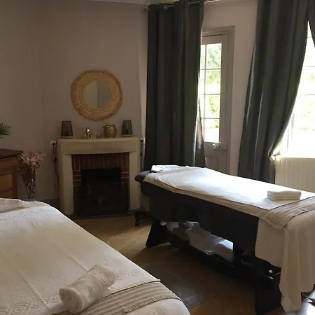 Logis Restaurant - Le Clos Deauville Gatien ホテル Saint-Gâtien-des-Bois
