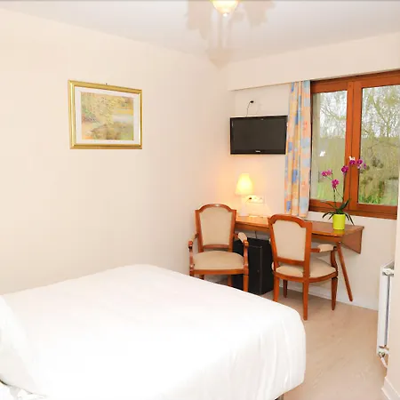 Logis Restaurant - Le Clos Deauville Gatien 3* Saint-Gâtien-des-Bois