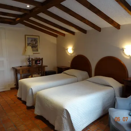 Logis Restaurant - Le Clos Deauville Gatien ホテル Saint-Gâtien-des-Bois