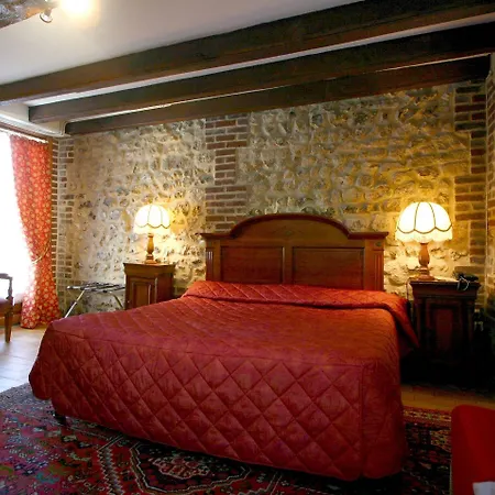 Logis Restaurant - Le Clos Deauville Gatien ホテル Saint-Gâtien-des-Bois