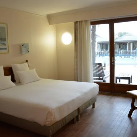 ホテル Logis Restaurant - Le Clos Deauville Gatien Saint-Gâtien-des-Bois