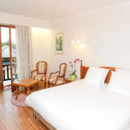 Logis Restaurant - Le Clos Deauville Gatien 3* Saint-Gâtien-des-Bois
