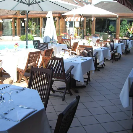 ホテル Logis Restaurant - Le Clos Deauville Gatien