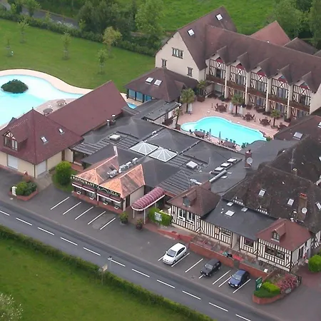 Logis Restaurant - Le Clos Deauville Gatien ホテル 3*