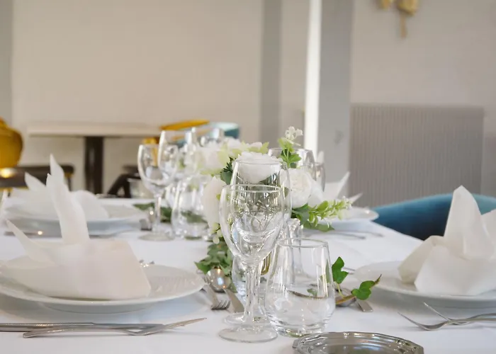 Hotel Logis Restaurant - Le Clos Deauville Gatien Saint-Gâtien-des-Bois