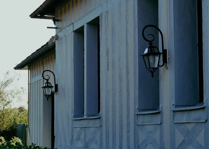 Hotel Logis Restaurant - Le Clos Deauville Gatien 3*