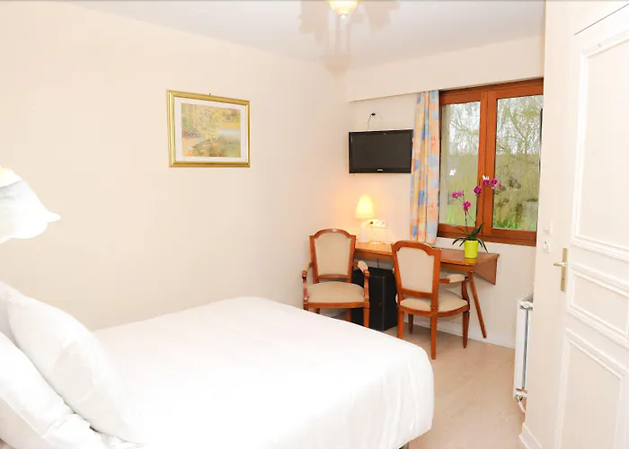 Logis Restaurant - Le Clos Deauville Gatien 3* Saint-Gâtien-des-Bois