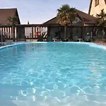 Logis Restaurant - Le Clos Deauville Gatien 3* Saint-Gâtien-des-Bois