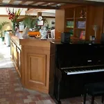 Hotel Logis Restaurant - Le Clos Deauville Gatien 3*