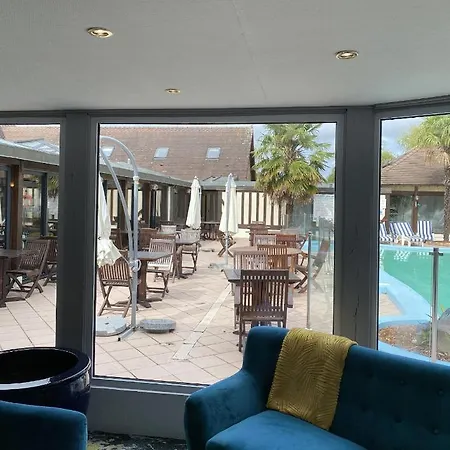 Hotel Logis Le Clos Deauville Gatien Saint-Gatien-des-Bois