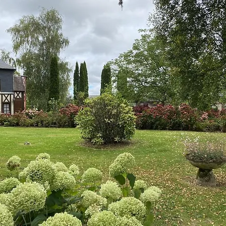 Hotel Logis Le Clos Deauville Gatien