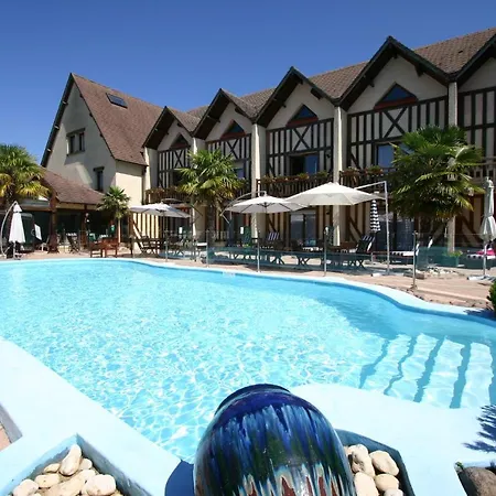 Logis Le Clos Deauville Gatien Hotel 3*