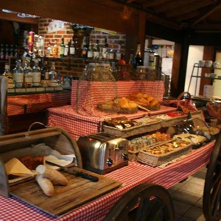 Hotel Logis Le Clos Deauville Gatien