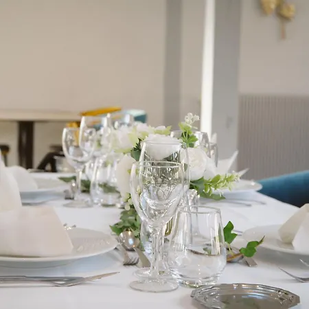 Hotel Logis Restaurant - Le Clos Deauville Gatien Saint-Gâtien-des-Bois