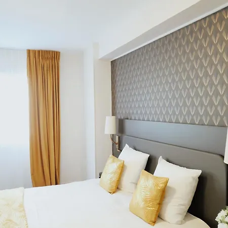 Logis Le Clos Deauville Gatien Hotel 3*