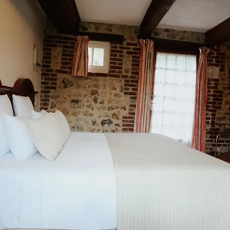 Logis Restaurant - Le Clos Deauville Gatien 3* Saint-Gâtien-des-Bois