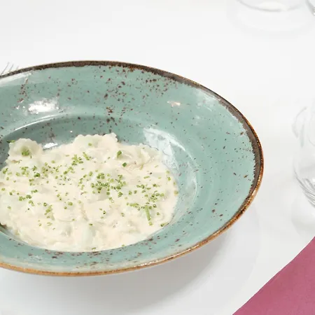 Logis Restaurant - Le Clos Deauville Gatien Hotel Saint-Gâtien-des-Bois