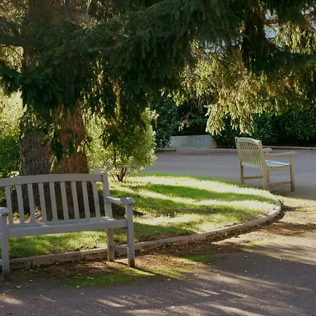 Logis Restaurant - Le Clos Deauville Gatien Hotel