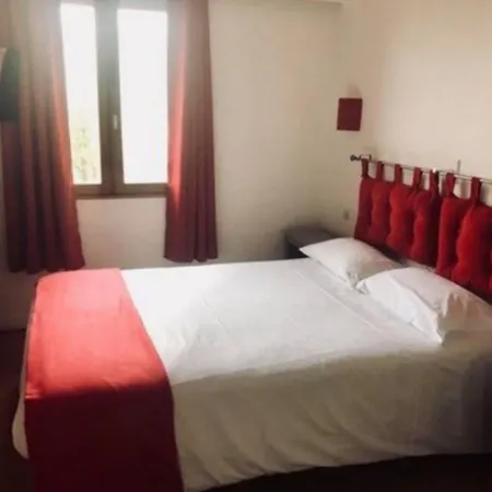 Hotel Logis Le Clos Deauville Gatien Saint-Gatien-des-Bois