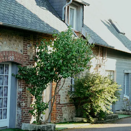 Logis Le Clos Deauville Gatien Hotel 3*