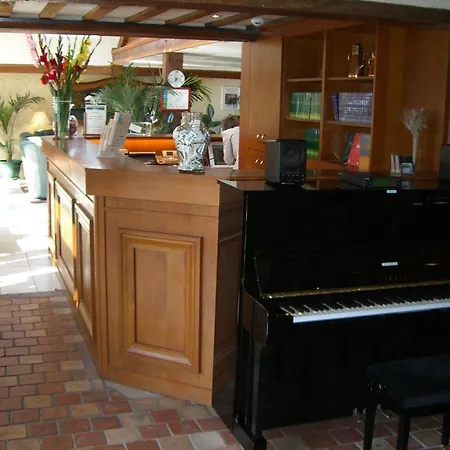 Hotell Logis Le Clos Deauville Gatien Saint-Gâtien-des-Bois