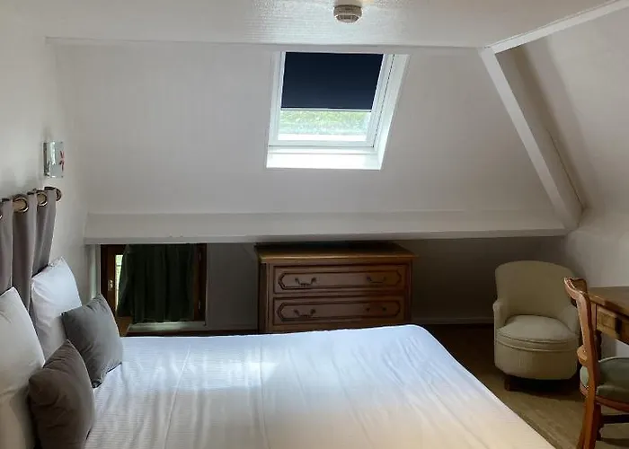 Hotel Logis Le Clos Deauville Gatien Saint-Gatien-des-Bois