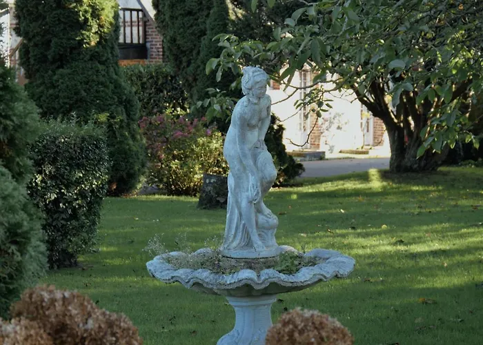 Logis Le Clos Deauville Gatien Hotel 3*