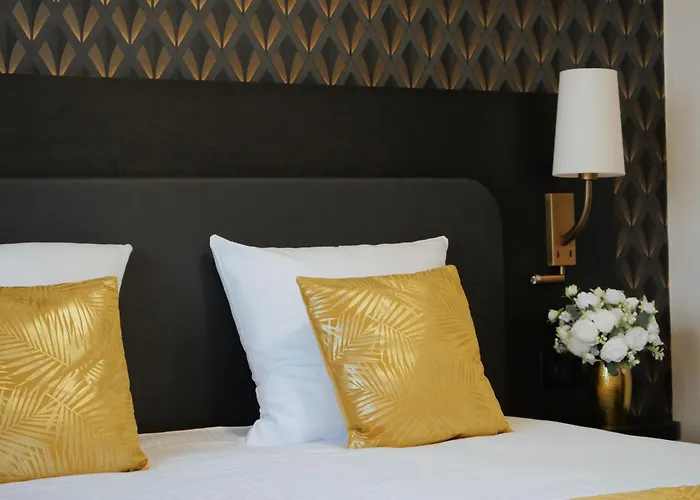 Hotel Logis Le Clos Deauville Gatien Saint-Gatien-des-Bois