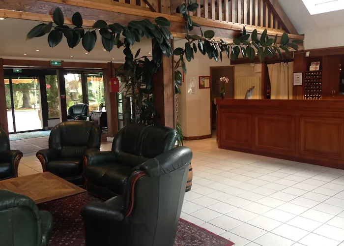 Logis Restaurant - Le Clos Deauville Gatien