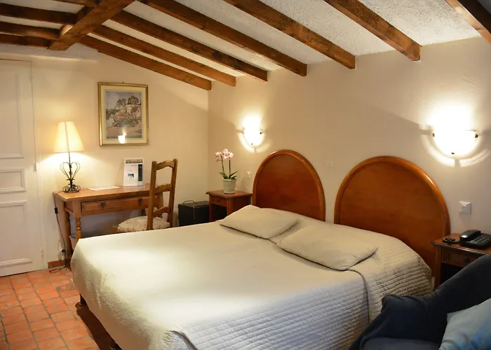 Logis Restaurant - Le Clos Deauville Gatien