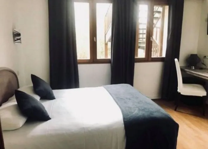 Hotel Logis Le Clos Deauville Gatien