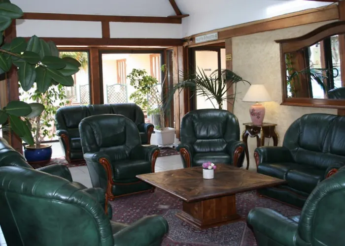 Logis Restaurant - Le Clos Deauville Gatien Saint-Gâtien-des-Bois