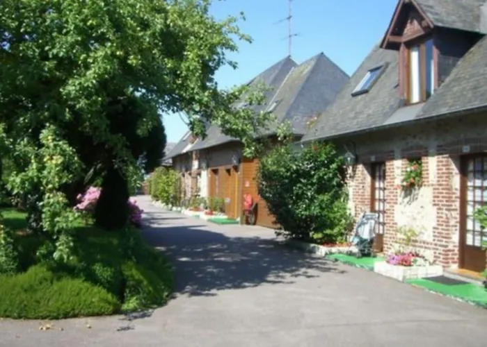 Logis Le Clos Deauville Gatien Hotel Saint-Gatien-des-Bois