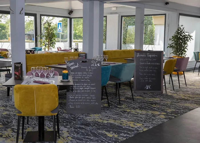 Logis Le Clos Deauville Gatien Hotel 3*